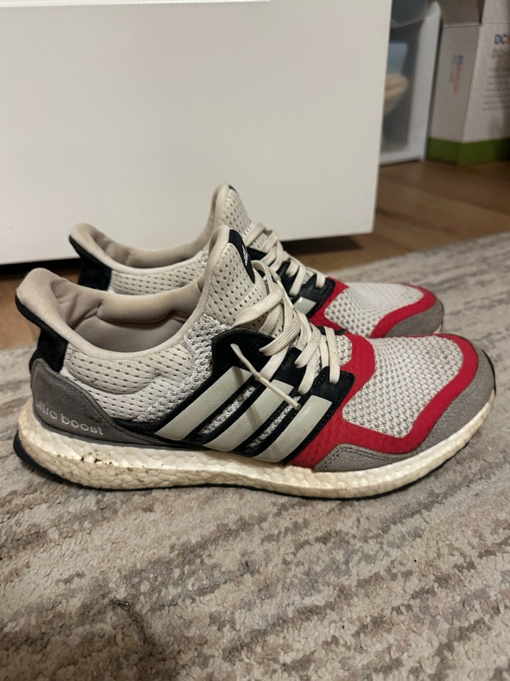 Adidas Ultra Boost s&l Cloud White/Grey Two/Scarlet